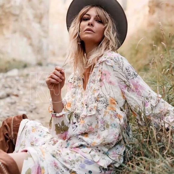 KJANSY Tops - Bohemian Floral Blouse